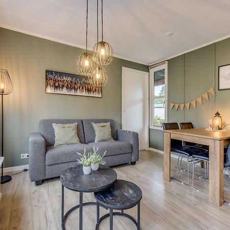 Chalet 'T Veluws Stulpje "Geniet, Ontspan En Droom Even Lekker Weg!" Putten Εξωτερικό φωτογραφία